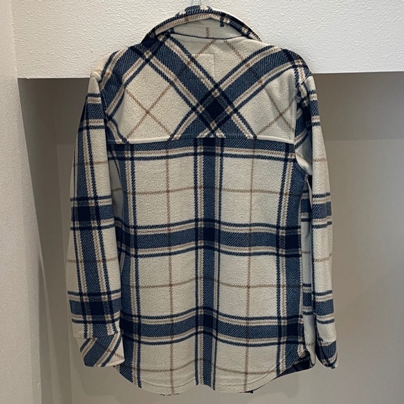 NWT Thread & Supply Blue / Tan Plaid Fleece Shacket (Size S) - Picture 3 of 8